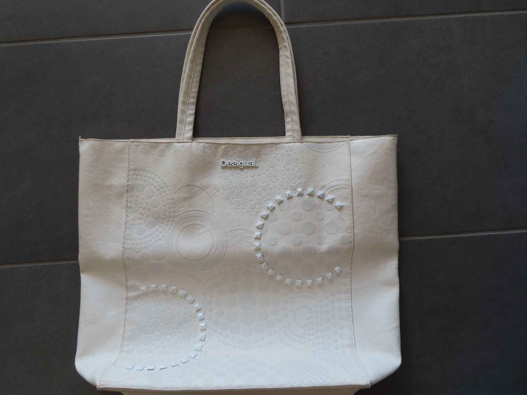 Desigual Borse da donna: schöne DESIGUAL Handtasche – Usato da Wallenried venduto da Asyano 2