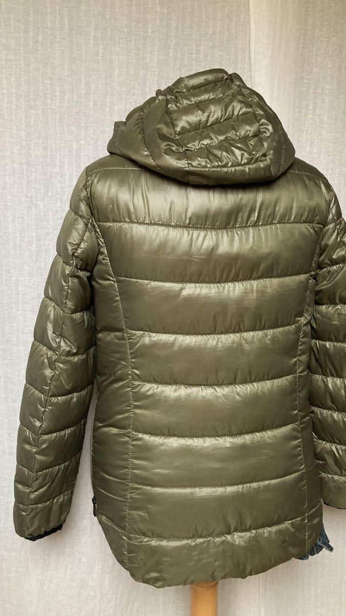 Esprit Giacche: Pufferjacke Esprit – Usato da Läufelfingen venduto da petit-nicola 3