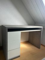 Schreibtisch/Pult