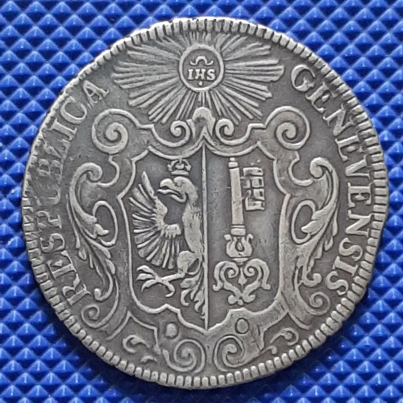 Tutti le monete: Thaler Genève 1723 RARE – Usato da Carouge GE venduto da cecob0909