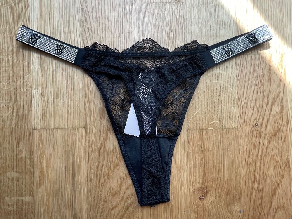 Victoria’s Secret Shine Strap Lace Thong S NEW (Neuf avec emballage d