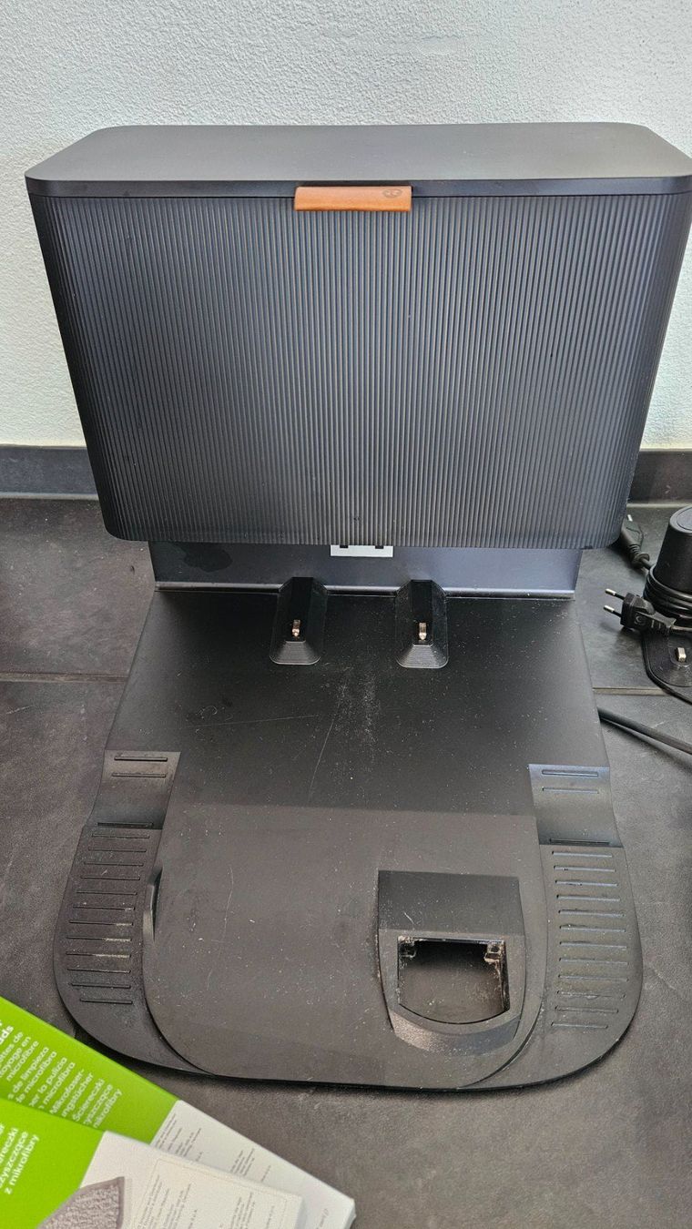 Irobot Aspirapolveri & Accessori: Home Base / Basisstation iRobot j7+ mit Zubehör – Usato da Zug venduto da Banhoelzler 1