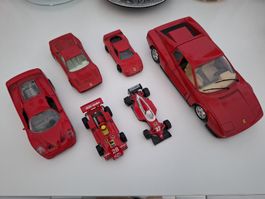 Mehrere Ferrari Formel 1 Modellauto