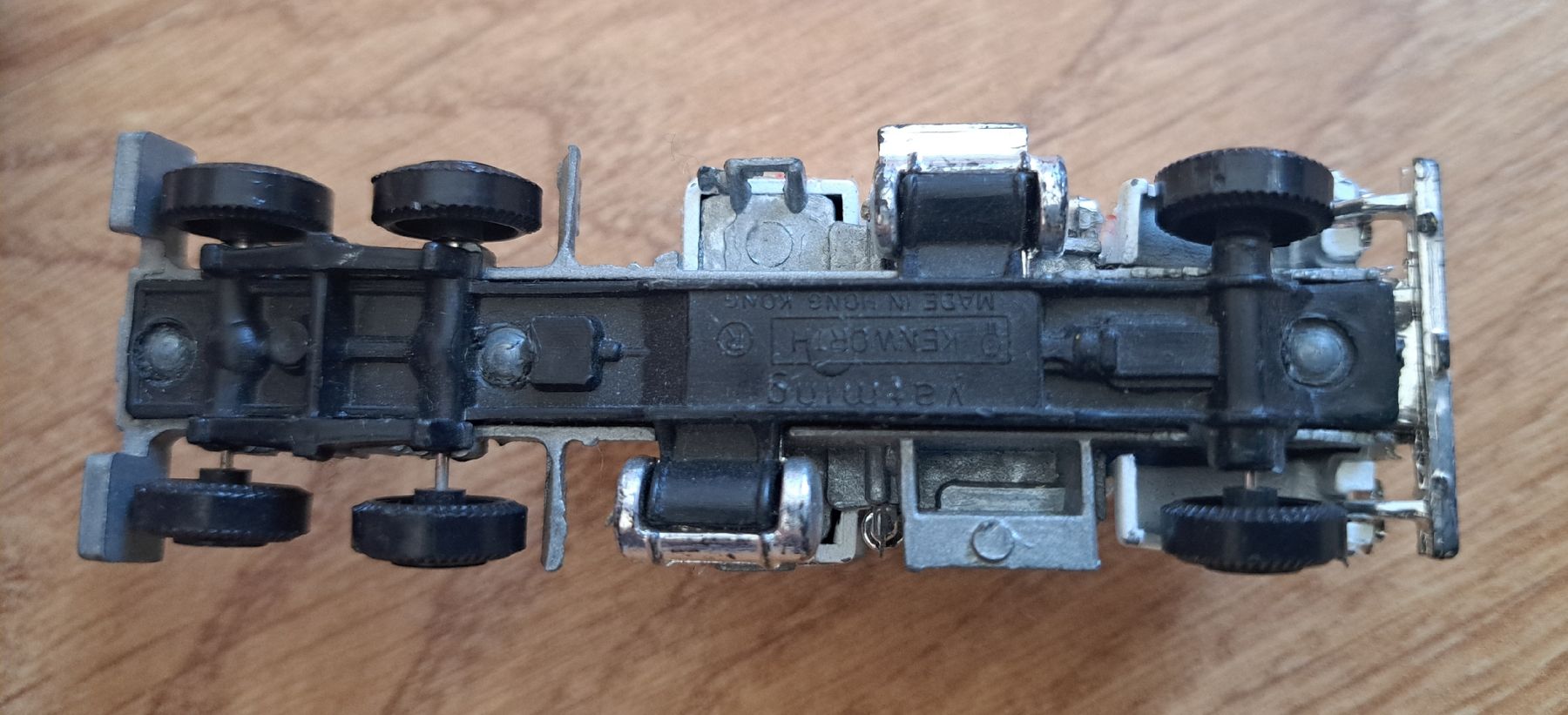 Kit di modellismo & Modellini statici: Camion Yatming Kenworth 1:100 – Usato da St-Imier venduto da supernova21 4