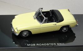 AUTOart 1:43 / MG B GT Roadster MKII