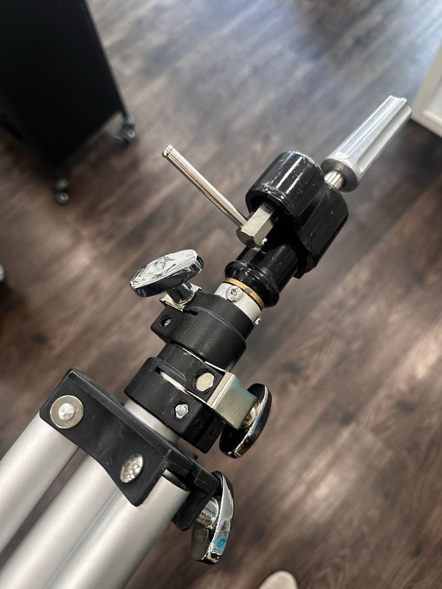 Autres décorations & accessoires: Coiffeur- Übungskopfständer – D'occasion à Frenkendorf par Katrin02 1