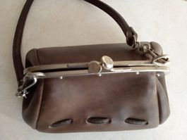 Sac à main vintage en cuir brun, superbe état et très mignon