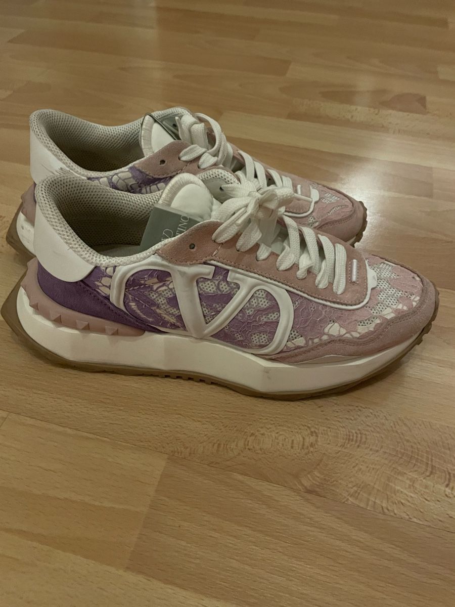 Valentino Scarpe da donna: Valentino Sneakers – Usato da Zunzgen venduto da mel_y6w2