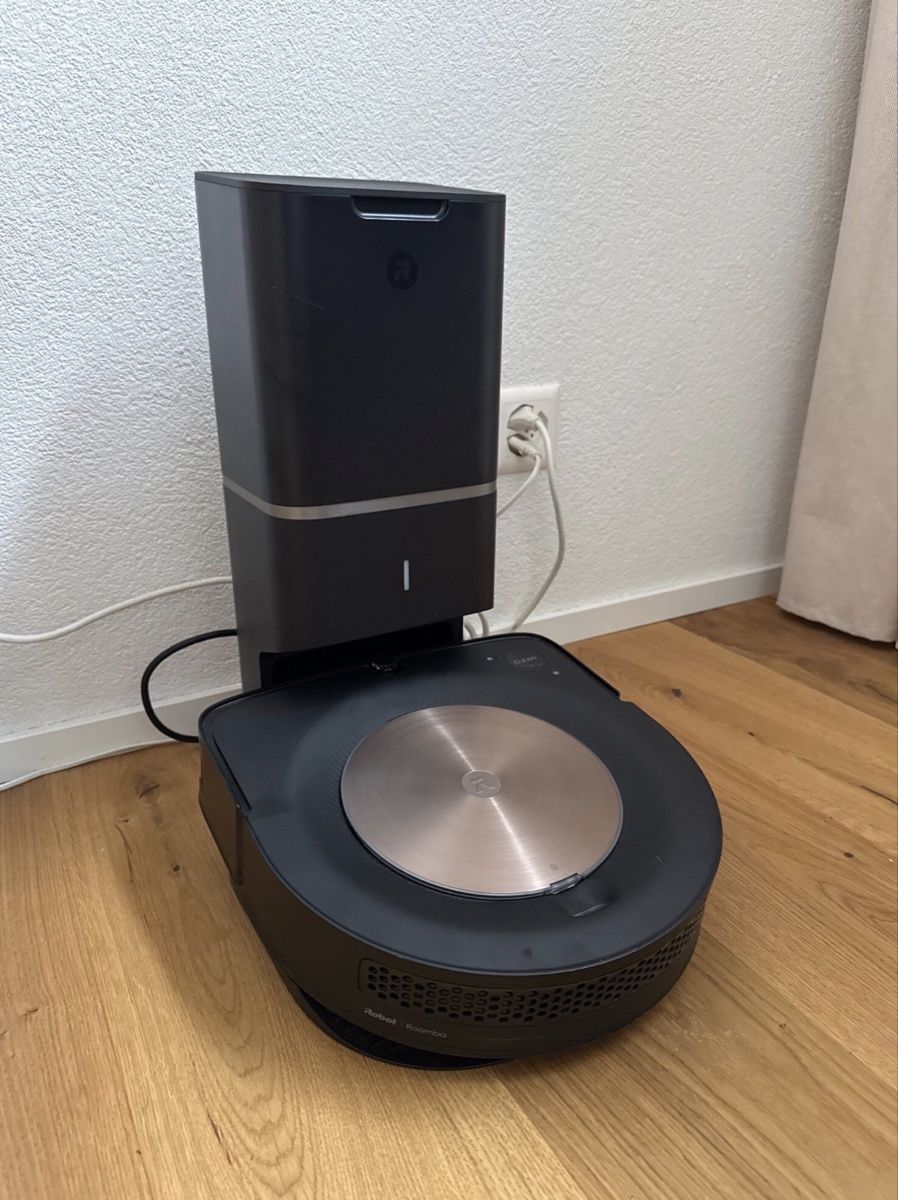 Irobot Aspirapolveri & Accessori: iRobot Roomba s9+ mit viel Zubehör – Usato da Etziken venduto da MaGa90