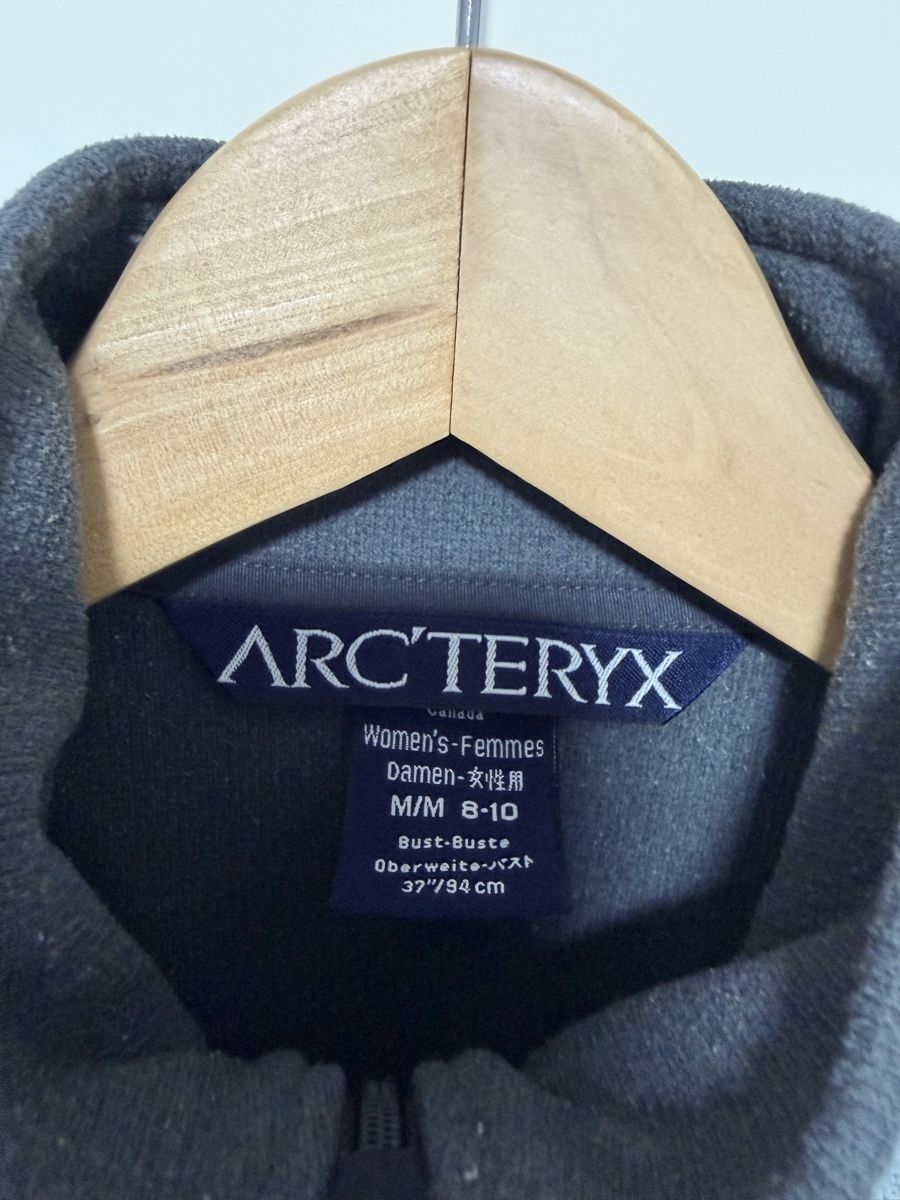 Arcteryx Maglioni & Felpe: Arc'teryx Fleece Pullover Damen Grösse M hellblau gebraucht – Usato da Niederbipp venduto da yar_tf6f 3