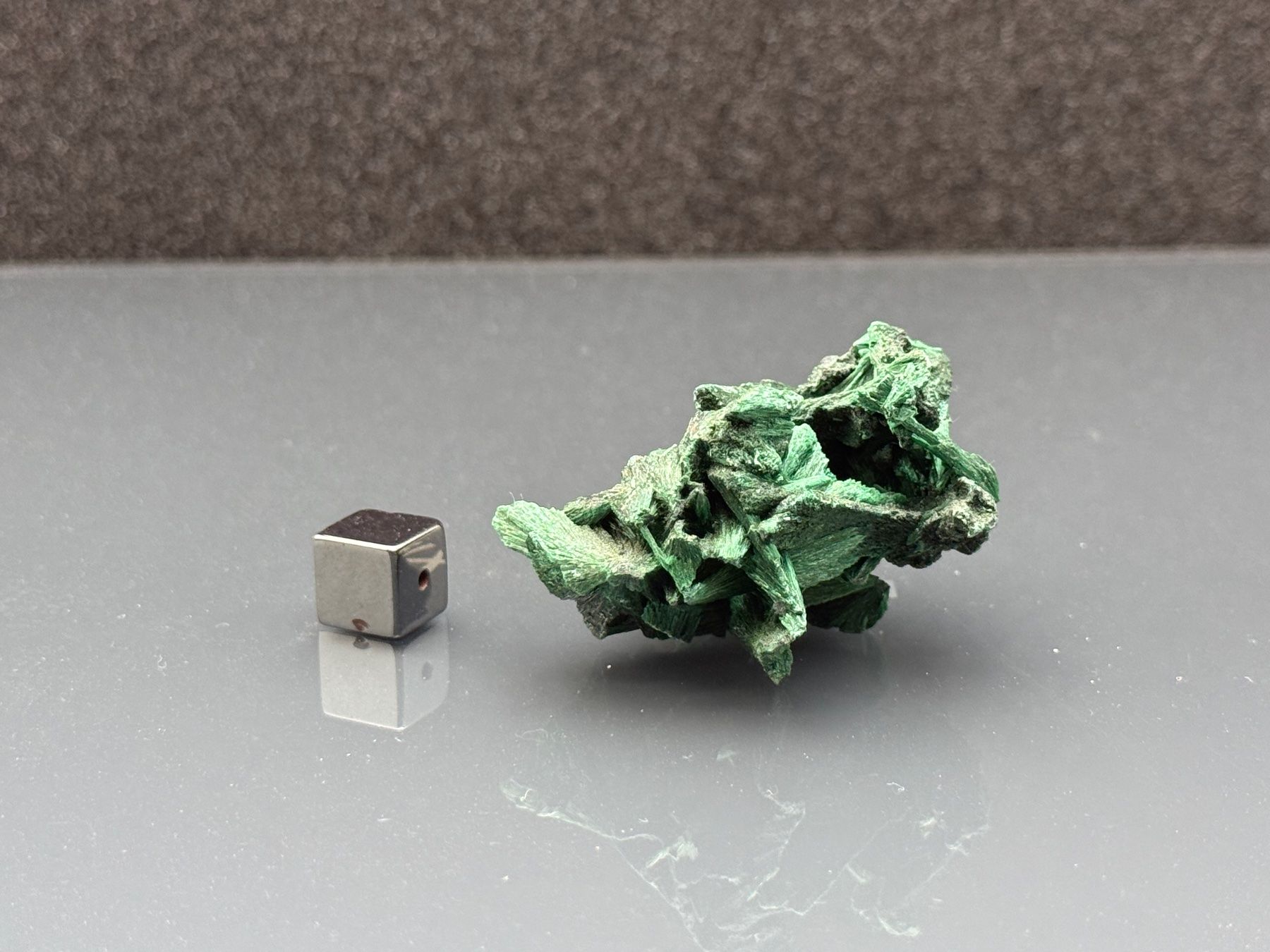 Minerali & Pietre curative: Malachit Kristall - Mineral – Usato da Vésenaz venduto da RMShop 3