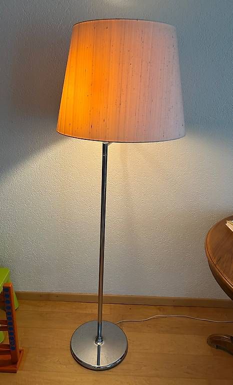 Lampes: Stehlampe mit Stoffschirm – D'occasion à Oberlunkhofen par HelenOL 2