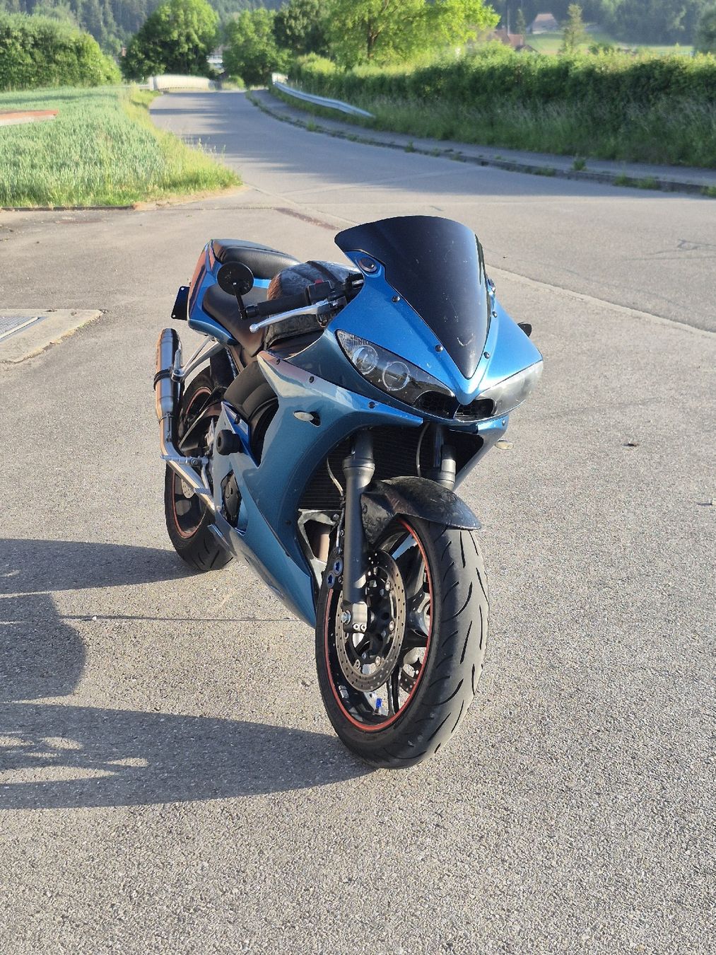 Yamaha Strada: Yamaha R6 25kw – Usato da Bern venduto da yan_qxb7