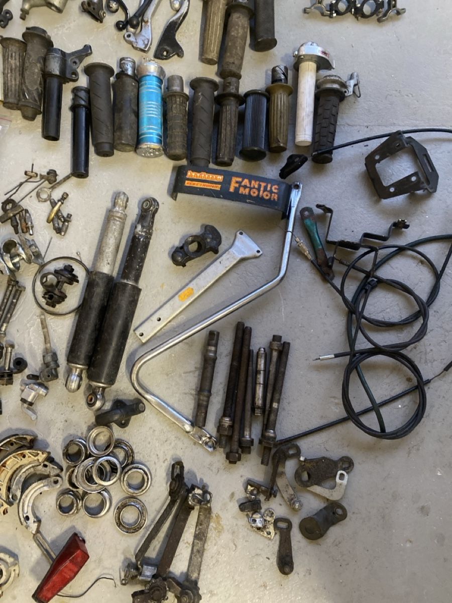 Puch Parti ricambio per ciclomotori: Töffli Teile  – Difettoso da Büren an der Aare venduto da twostrokeguy 4
