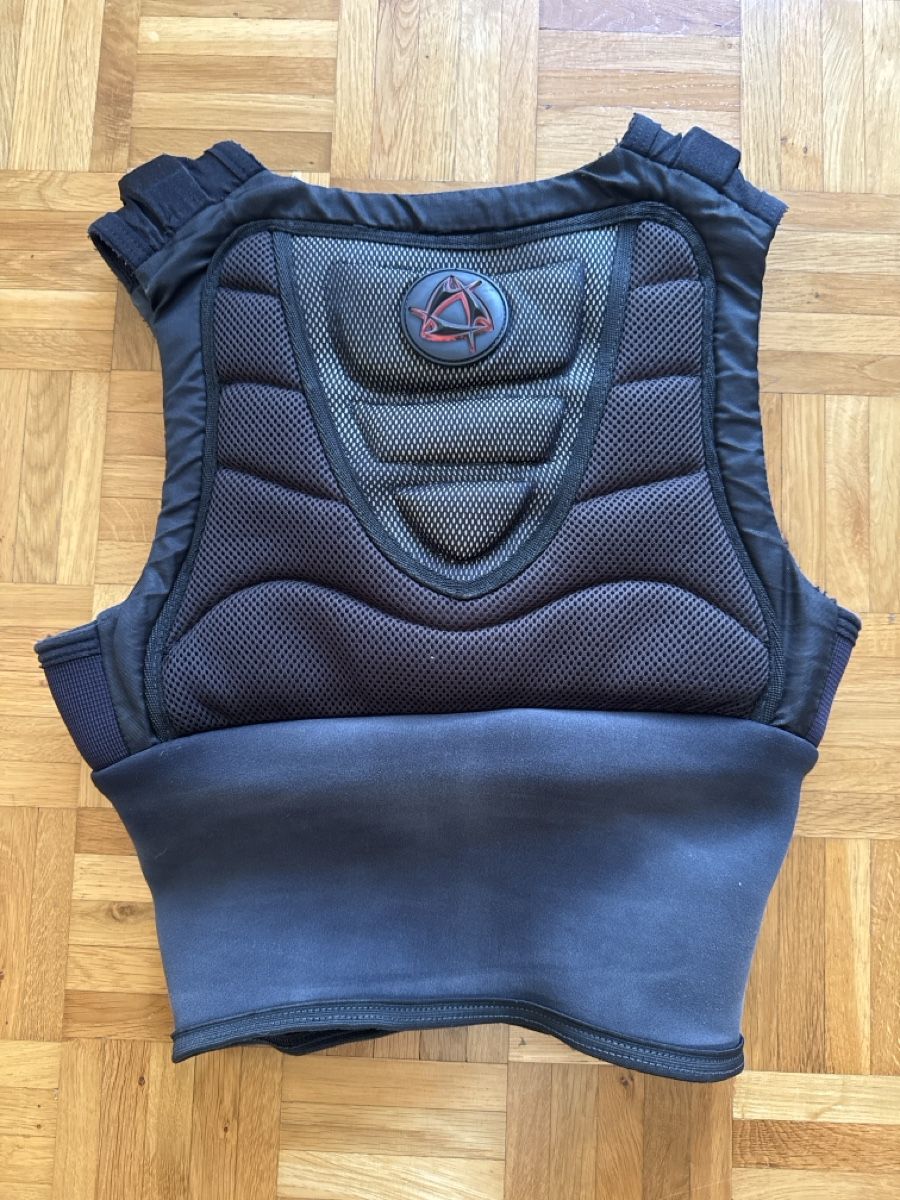 Aquilone: Mystic Kite Impact Shield Weste - Grösse XS – Usato da Oetwil am See venduto da flader85 1