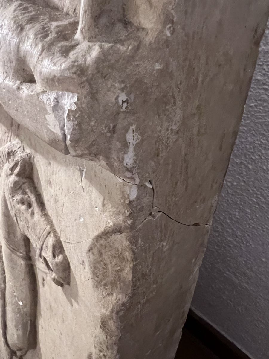 Statuette: Relief mit Reiter und Figuren – Usato da Bern venduto da Ricardolini 2