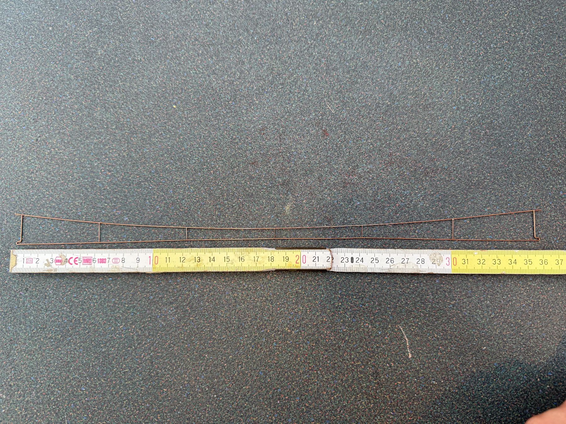 Sommerfeldt Modellini di ferrovie: Sommerfeldt Oberleitung ca. 36cm – Nuovo e nell'imballaggio originale da Chiasso venduto da Carrara-Modellismo