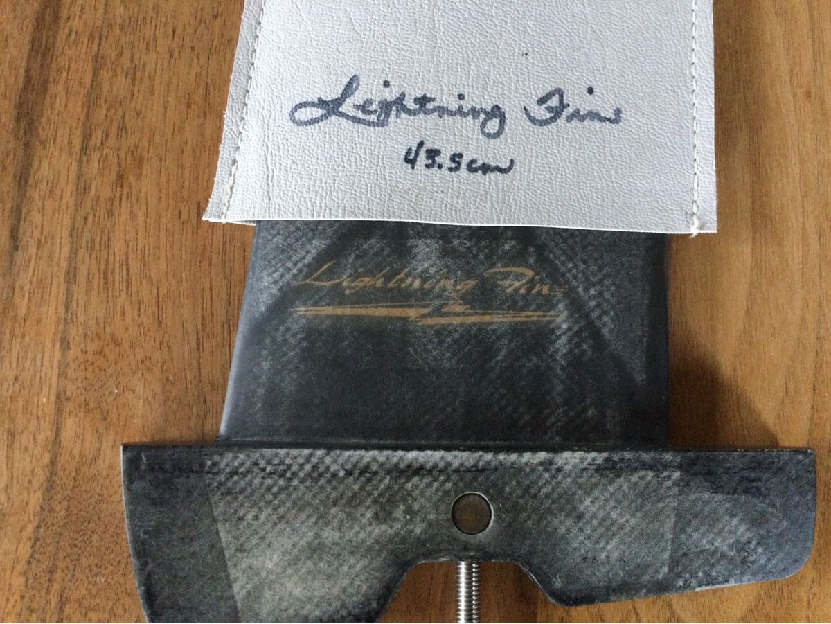 Tavole da surf e di nuoto: Windsurf Finne Lightning Square Tip 43,5 cm Powerbox – Usato da Wittinsburg venduto da tommiimkaufrausch