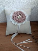 Neuwertiges Ringkissen mit Spitze und Rose💍👰🏼‍♀...