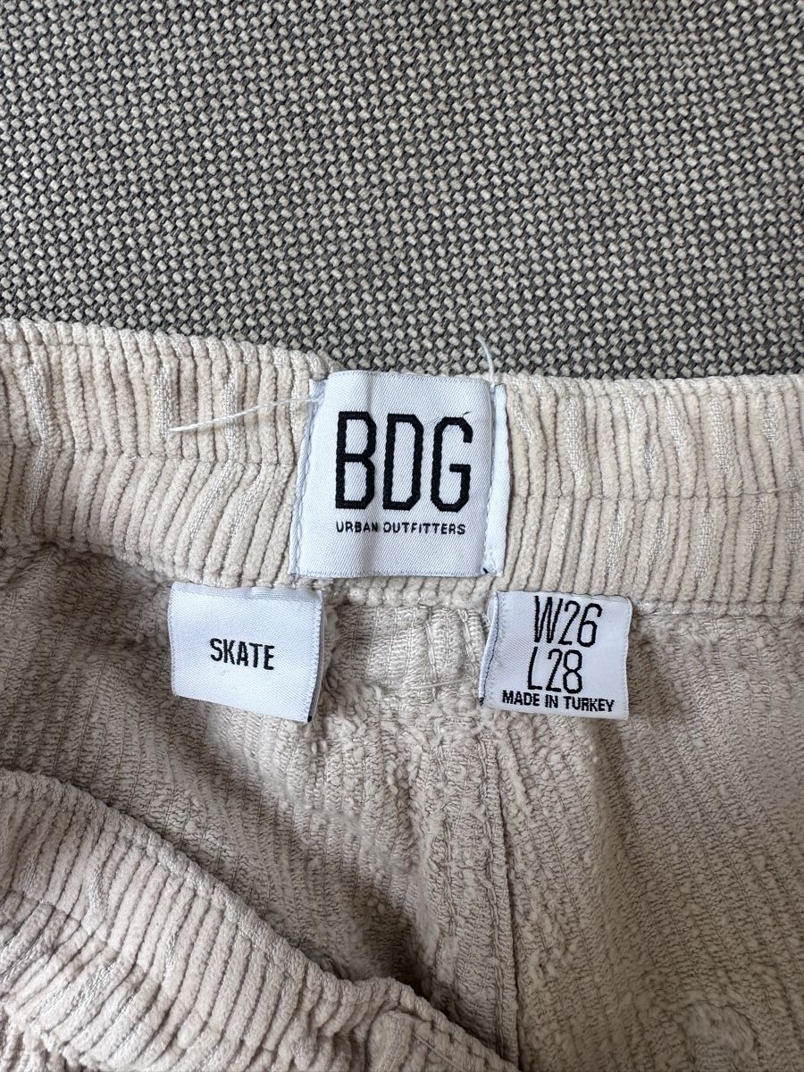 Urban Outfitters Pantaloni: Urban outfitters pants – Usato da Bellinzona venduto da Samirablank 2