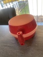Collapsible drink dispenser