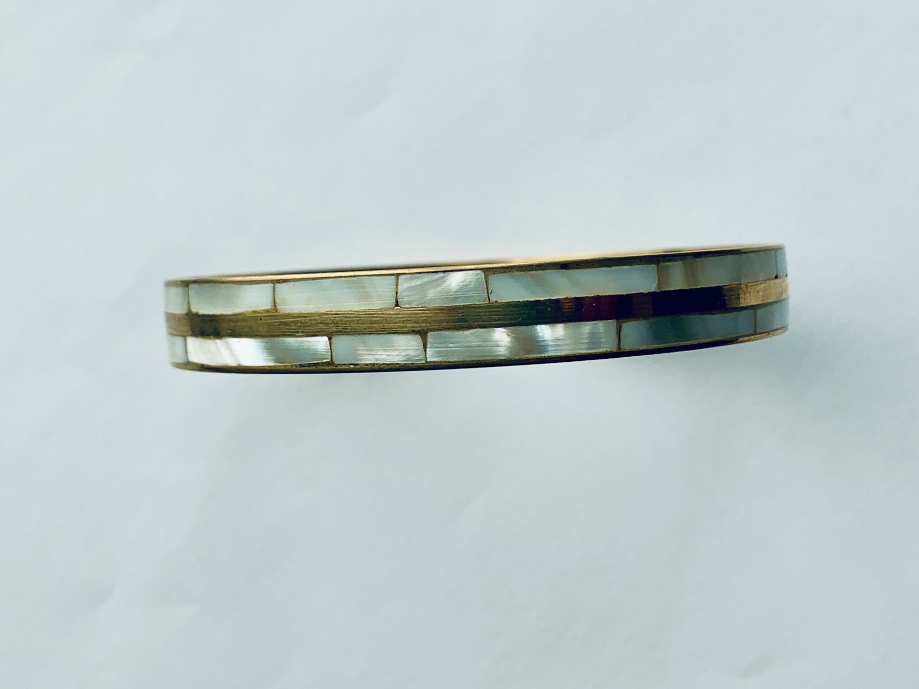 Bracciali & Braccialetti: Vintage Armreif Messing Perlmutt – Usato da Bern venduto da Flora.Sonea 1