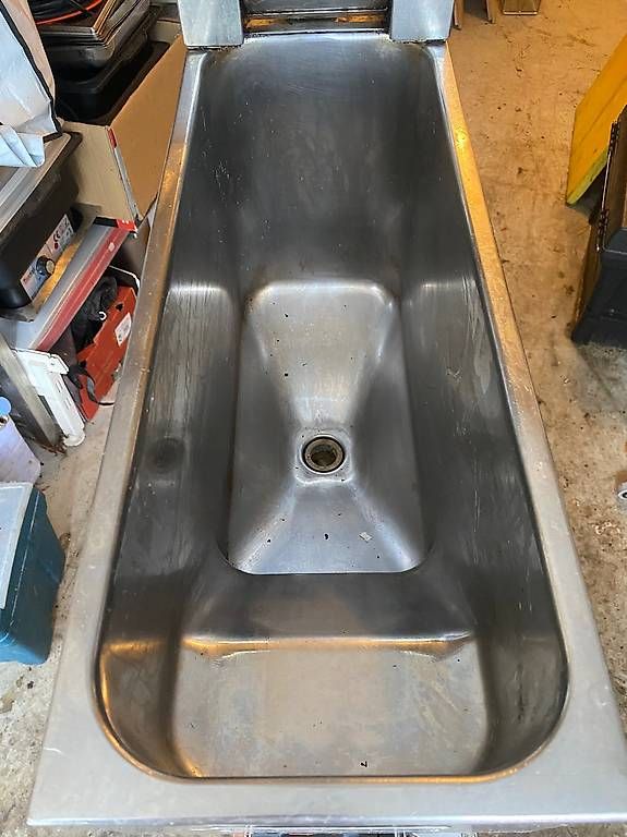 Cucine complete: Vend une friteuse Valentine – Usato da Martigny venduto da seater 1