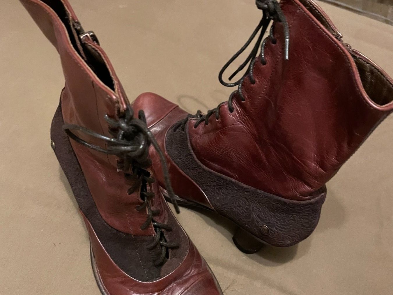 Neosens Scarpe da donna: Stiefel halbhoch neosens – Usato da Glarus venduto da adiweb007