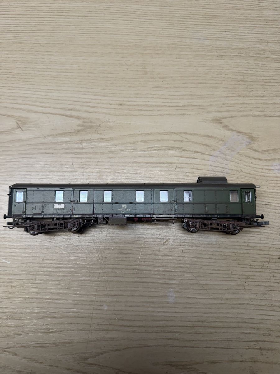 Roco Trains électriques: Roco Gepäckwagen DB  – D'occasion à Herzogenbuchsee par ioa_zcm6 6