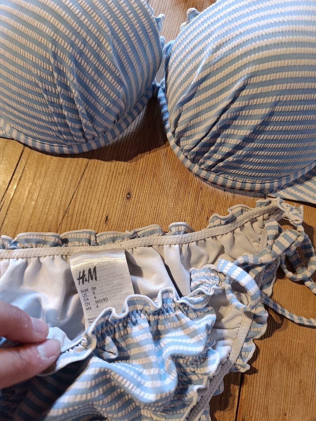 H&M Costumi da bagno & Bikini: H&M Bikini 36 75C hellblau weiss gestreift – Usato da Malans GR venduto da maassl 1
