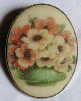 Brosche - Alte, schmucke Brosche «Blumenbukett in Vase»
