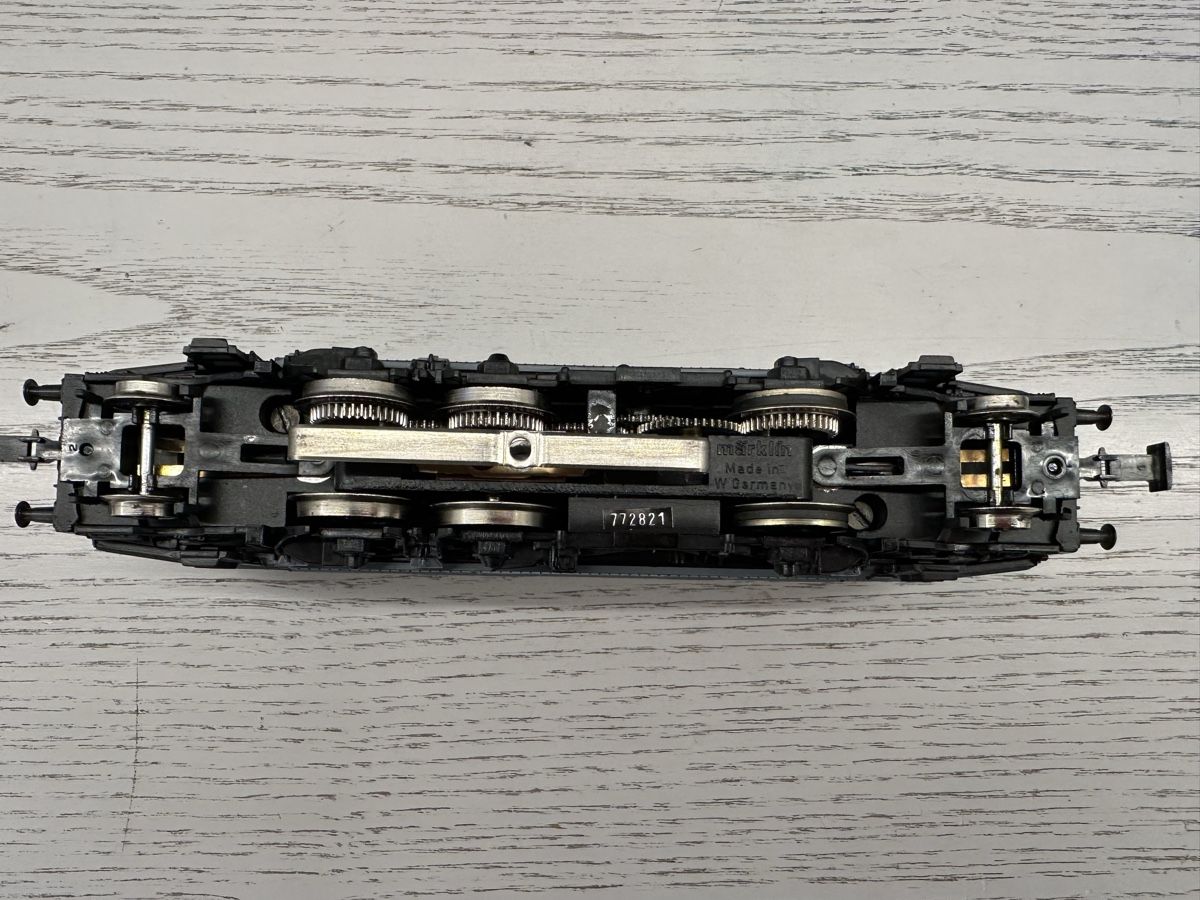 Märklin Modelleisenbahnen: Märklin 3100 DRG E04 17 – Gebraucht aus Lupsingen von New-Haven 5