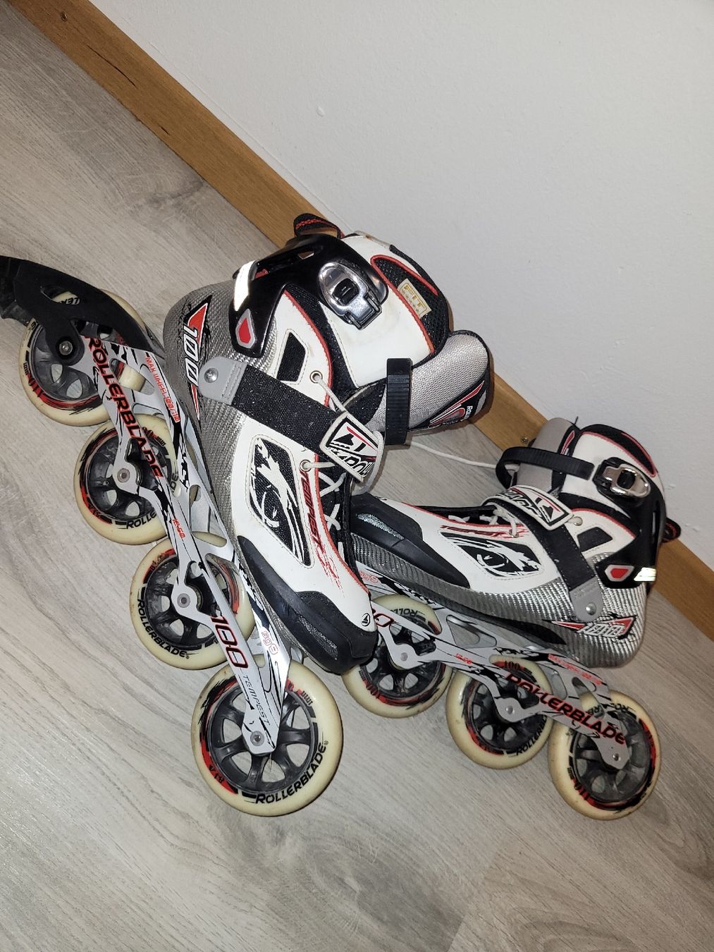 Pattini in linea & Pattini a rotelle: Inlineskates Rollerblade Tempest 100 Grösse 42.5 gebraucht – Usato da Solothurn venduto da tingel_t