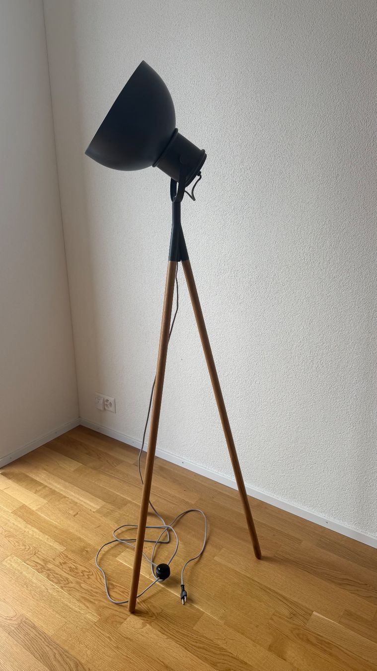 Lampes: Stehleuchte – D'occasion à Bad Zurzach par Slash660 1