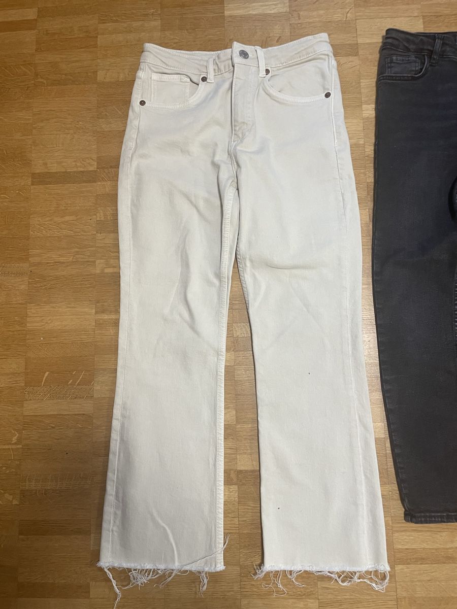 Jeans: 3 Jeanshosen Gr. 36 kurz – Usato da Römerswil LU venduto da Schuerchl 1
