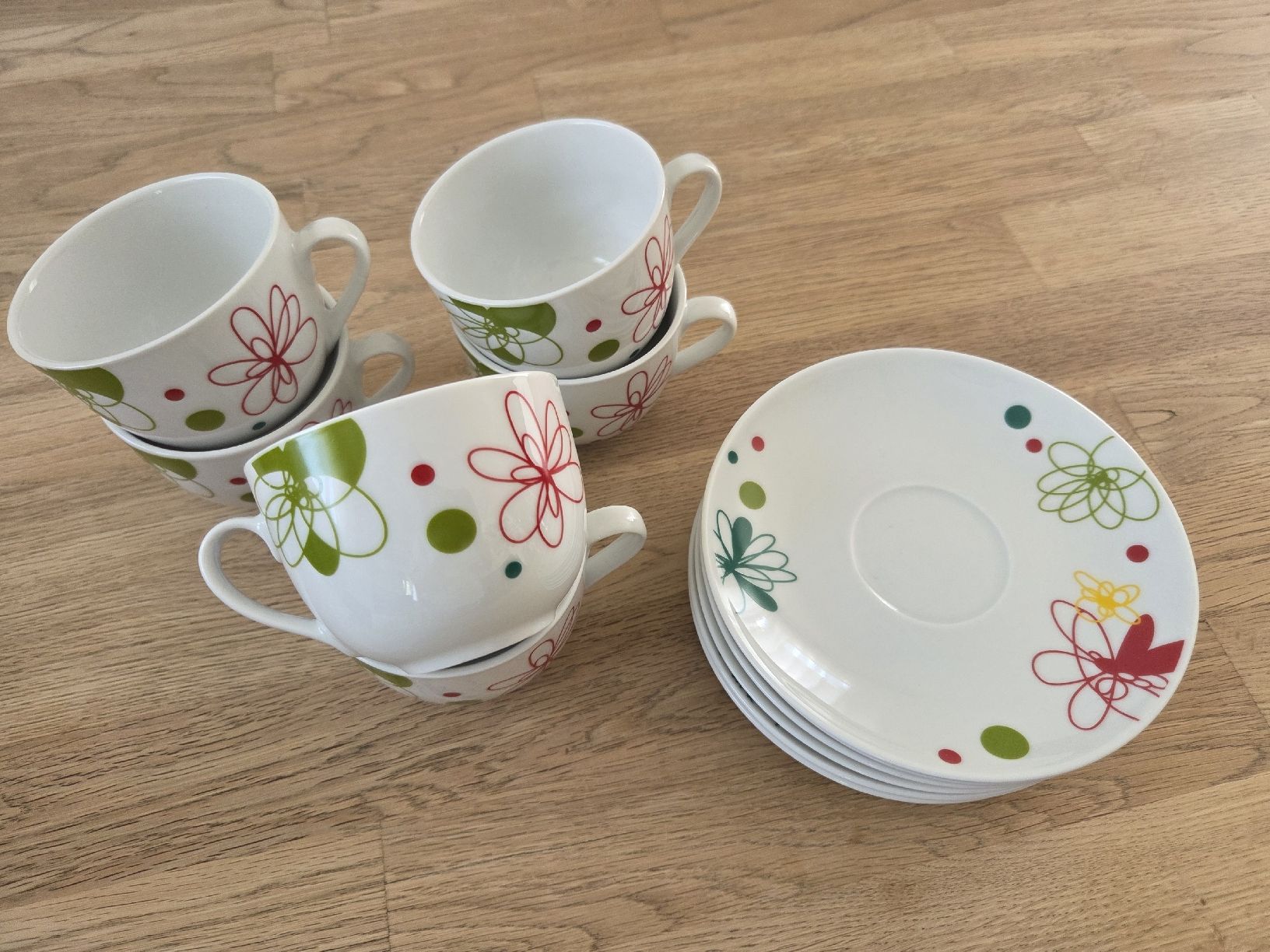 Services de table: Cafetassen-Set Blumenmuster  – D'occasion à Ebnat-Kappel par Moonel.104 1