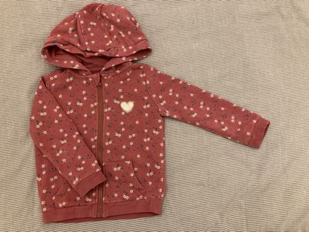 Hoodie / jaquette zippée t. 94