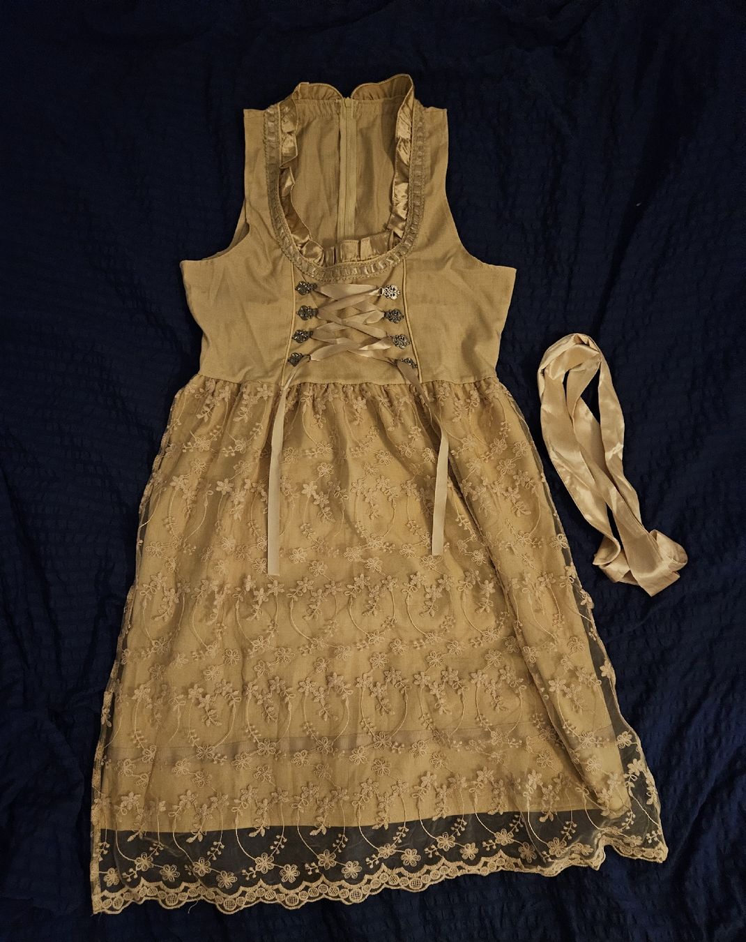 Costumi: Dirndl – Nuovo (secondo la descrizione) da Lyss venduto da nat_9m7c 2
