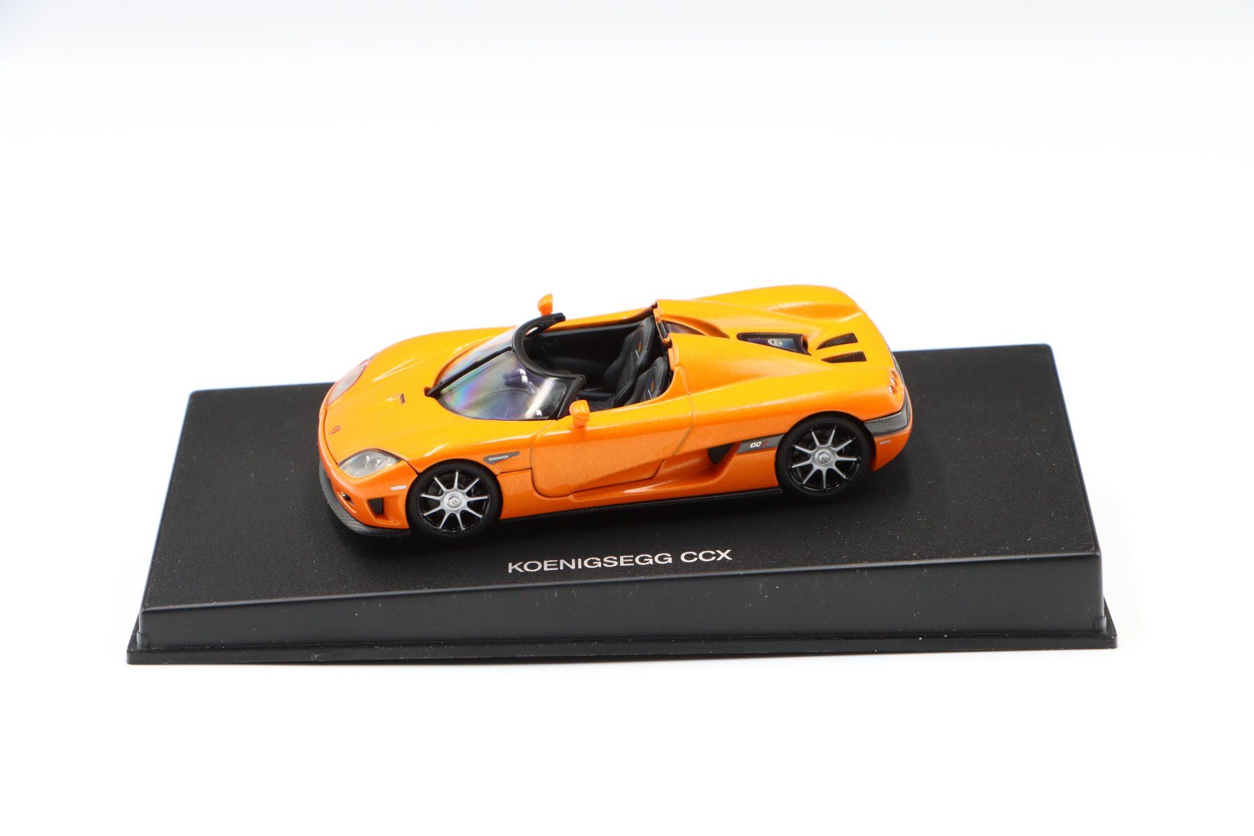 Modellini d'auto: Koenigsegg CCX 2006 1:43 AutoArt – Nuovo e nell'imballaggio originale da Bühl b.Aarberg venduto da modelldiecast 6