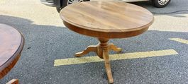 Zwei Vintage Esstisch aus massivem holz
