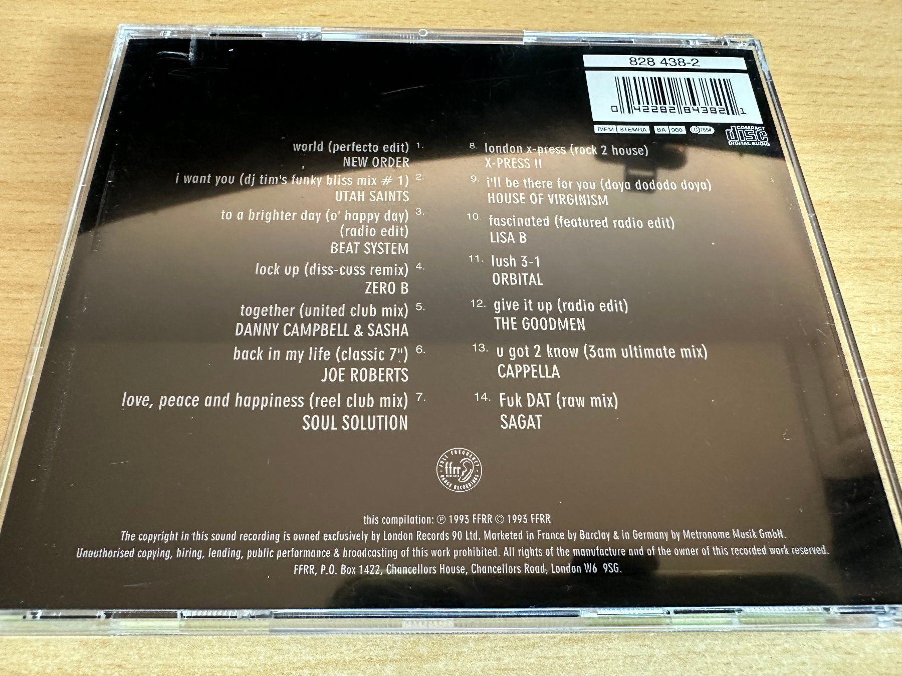 CD: Various – Platinum On Black – Usato da Rikon im Tösstal venduto da Alpenmutz 1