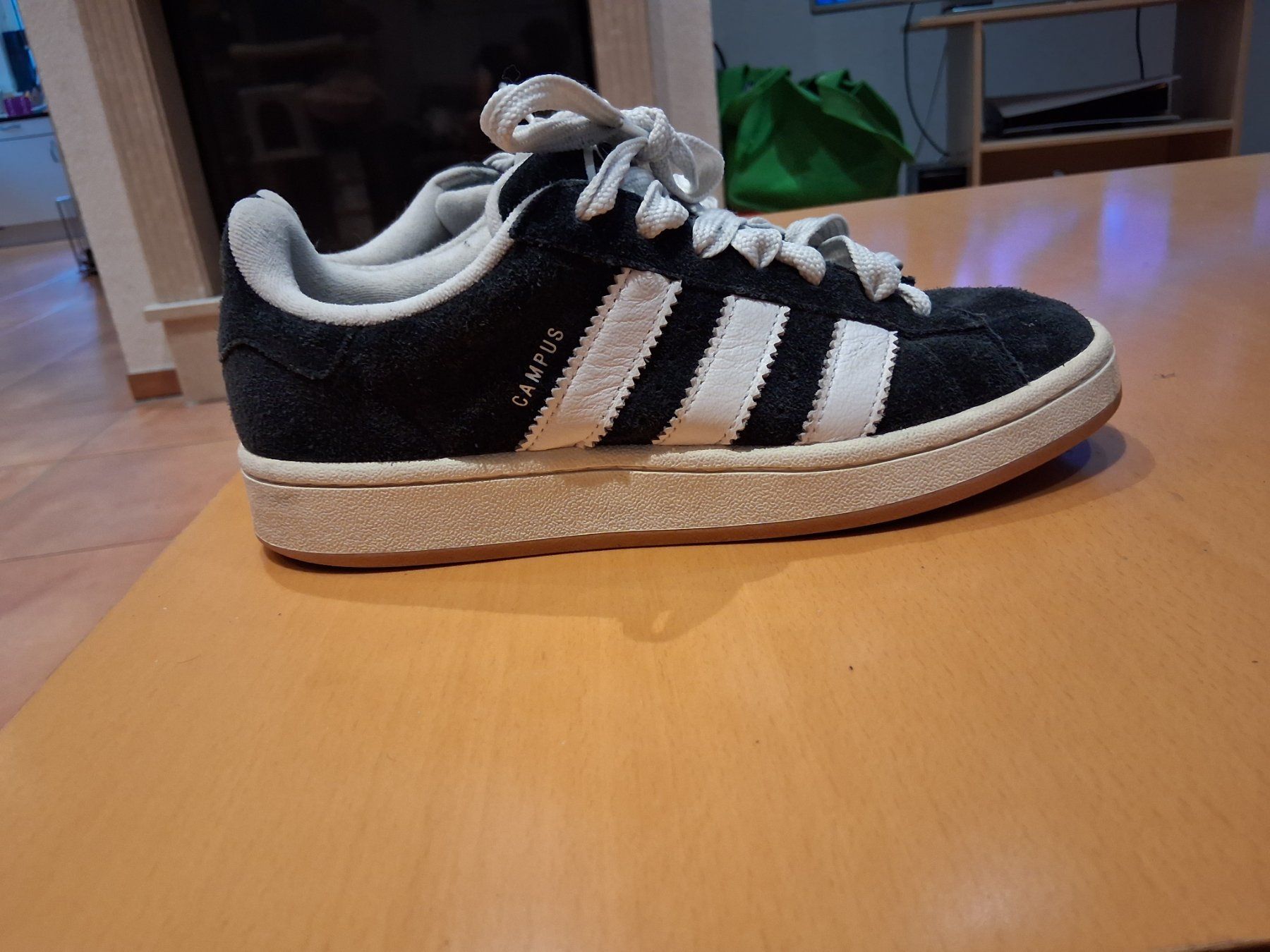 Adidas Scarpe da uomo: Adidas Campus 00's – Usato da Sennwald venduto da Jondor1 2