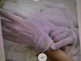Dünne weisse, schön gemusterte Netz Finger-Handschuhe, neu