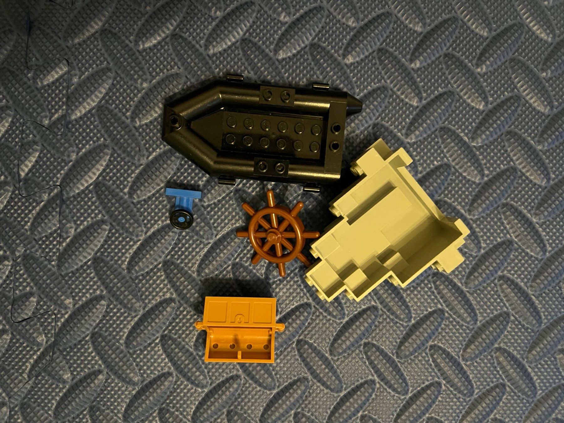 Lego Baukästen: Lego Boot Schatztruhe – Gebraucht aus Reinach BL von bermuda-dreieck