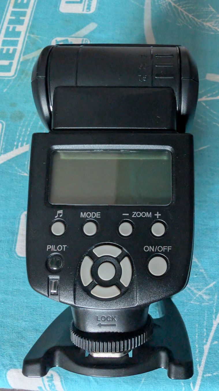 Yongnuo Blitze: Set: Blitzgerät mit Drahtlos synchronisation für SONY A – Neu und originalverpackt aus Hägglingen von Em4ecaps 1