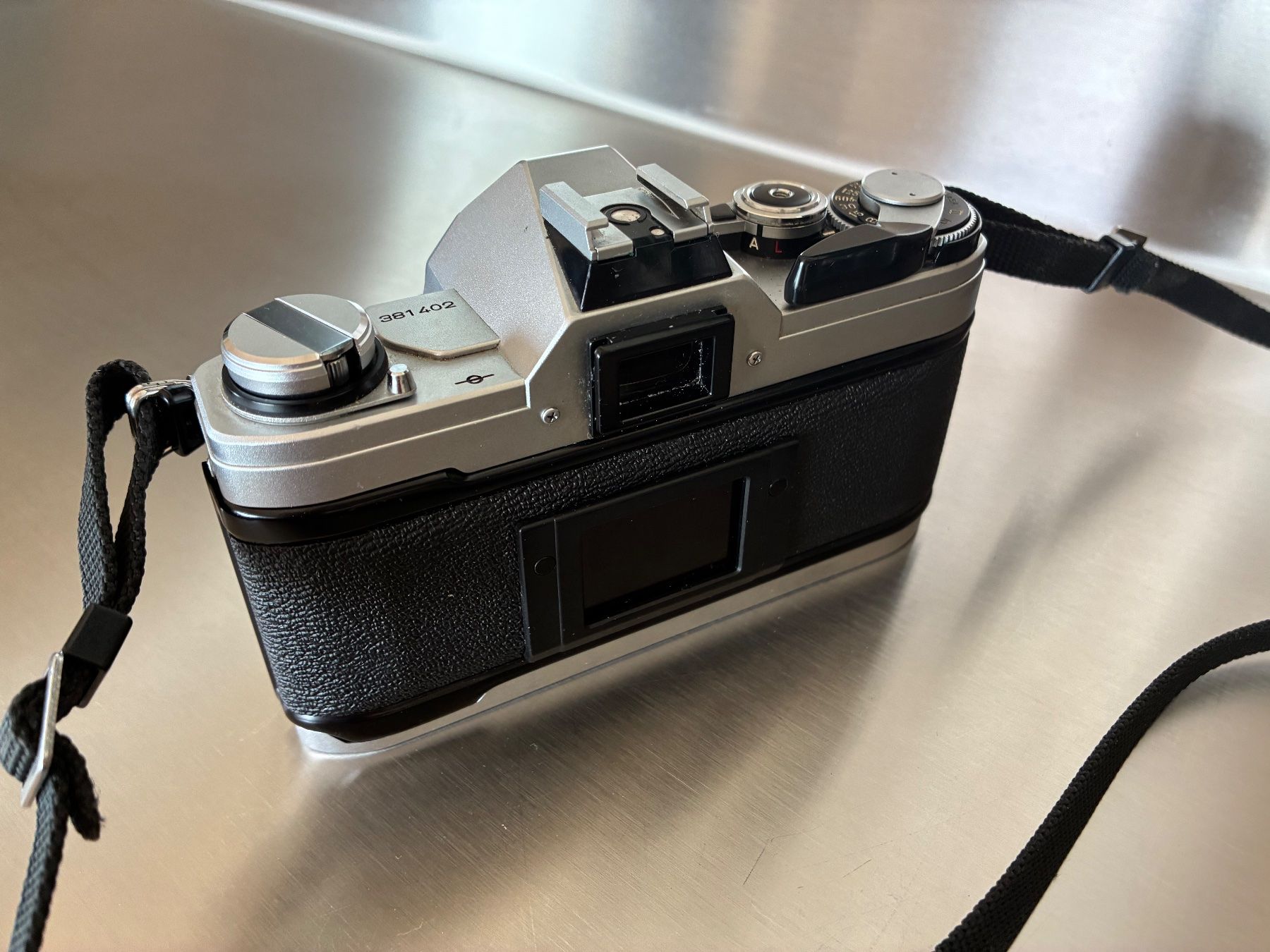 Canon Kamera: Canon AT-1 Gehäuse – Gebraucht aus Wäldi von 1491Dominik 1