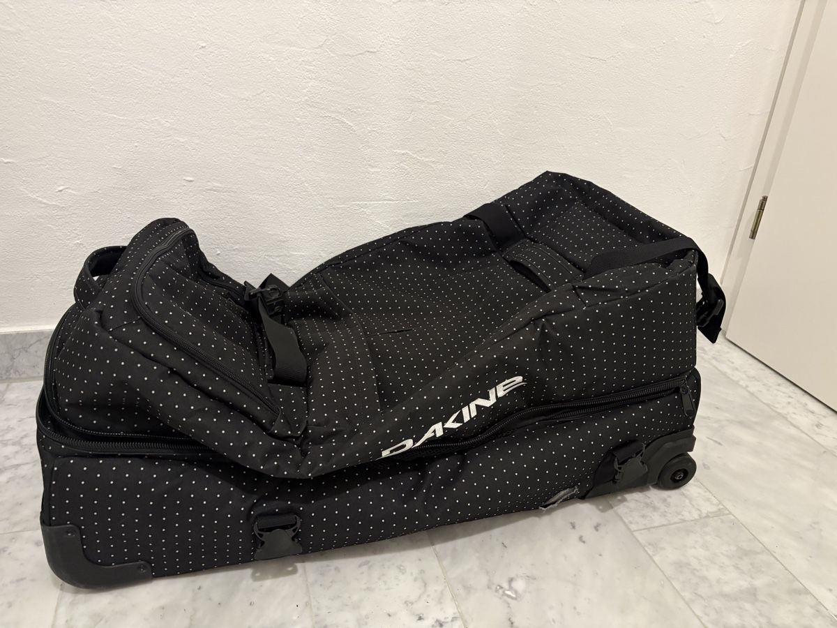 Dakine Reisekoffer: Dakine Reisetasche  – Gebraucht aus Immensee von michellerahel 1