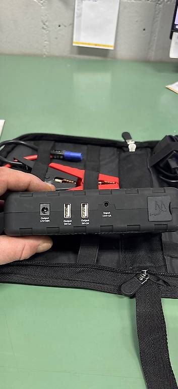 Caricabatterie: Powerbank mit Starthilfefunktion – Nuovo (secondo la descrizione) da Diessenhofen venduto da Rossinator86 3