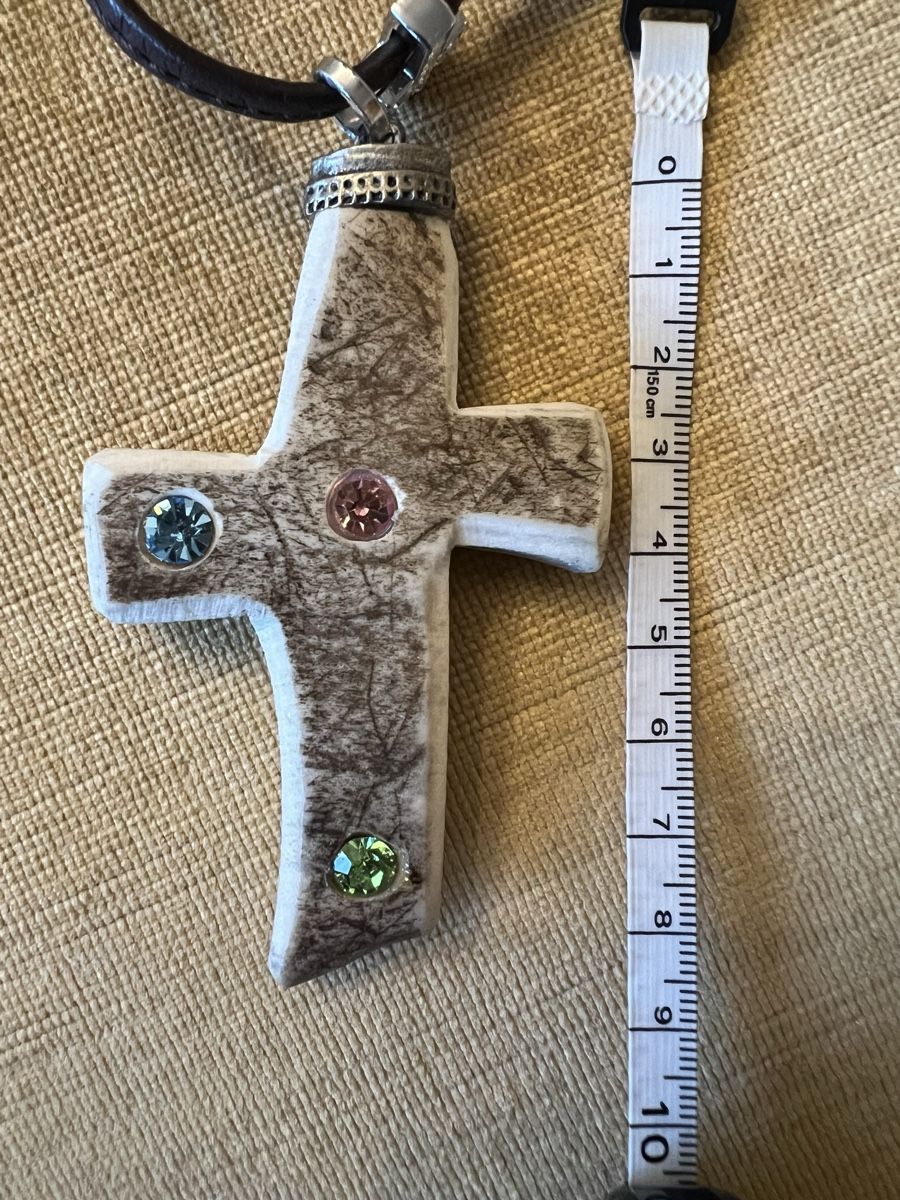 Ciondoli: Kreuz aus Hirschhorn Einzelstück – Usato da Kilchberg ZH venduto da Lisavivienne 5
