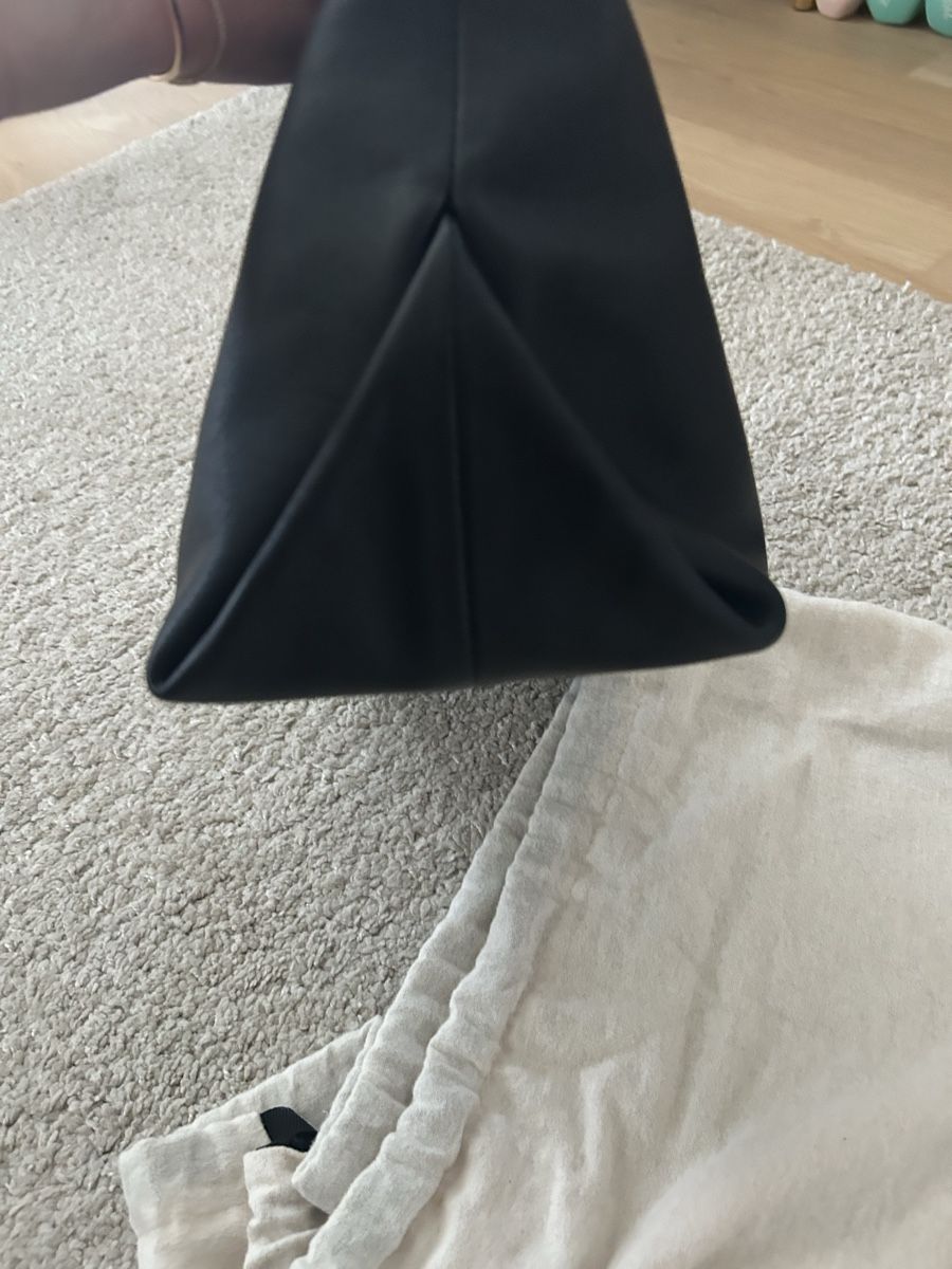 Khaite Taschen: Khaite bag – Gebraucht aus Zürich von ahu_65f6 4